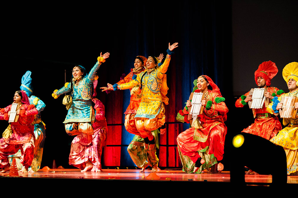 Bhangra - Dance - With - Me - India