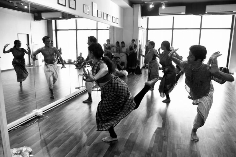 Navarasa Academy of Indian Classical Dance Mumbai Maharashtra 4 768x513